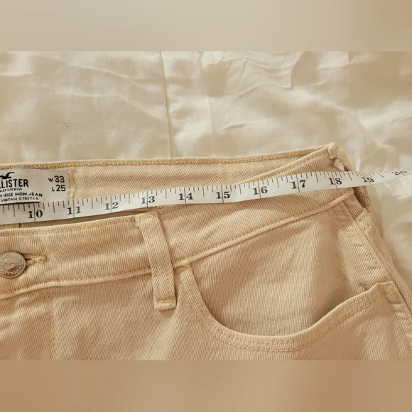 HOLLISTER cream Jeans. Womans 33x35 - Picture 5 of 9